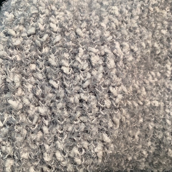 3/$30 SPRING & MERCER Grey Sweater - Picture 4 of 4